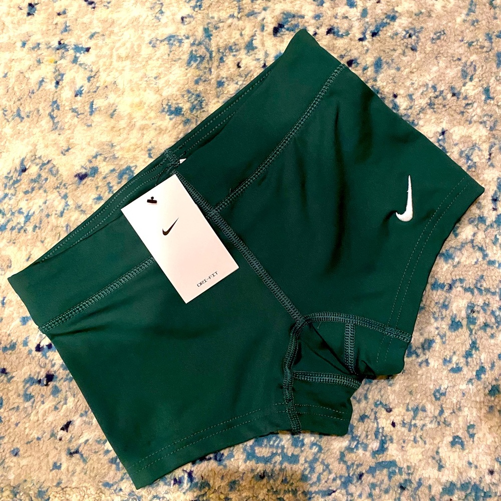 Nike Volleyball Shorts - Women’s XS - Green